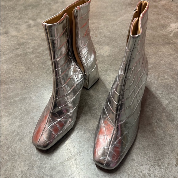 SCHUTZ Metallic Silver Ankle Boots - Picture 6 of 6